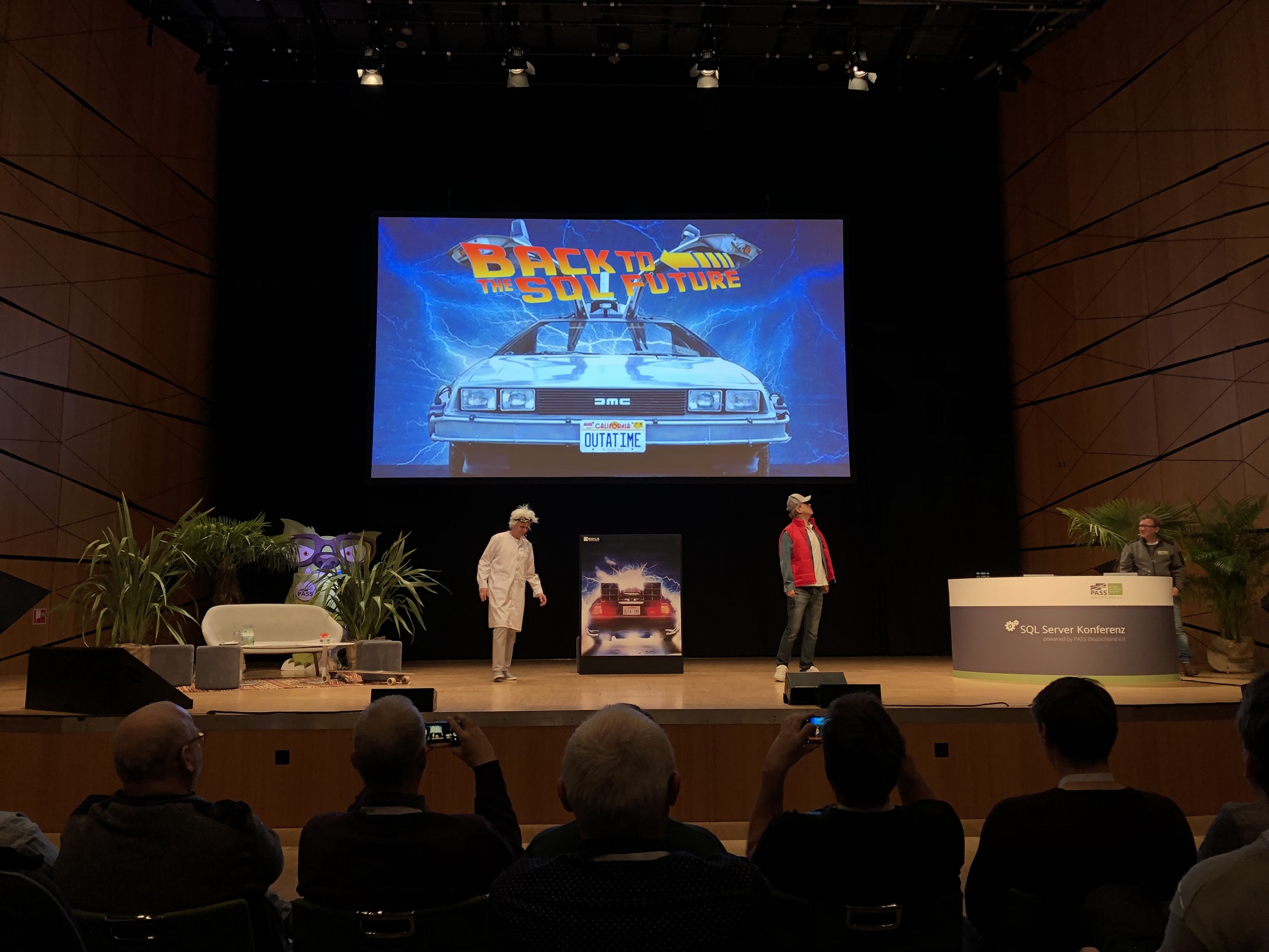 Dr Emmett Brown & Marty McFly is back